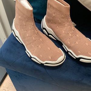 Red Valentino Sneakers!